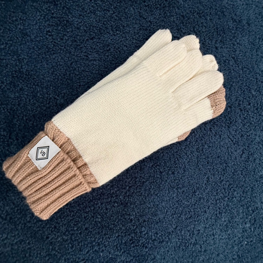 Vera Bradley Knit Gloves in Cream and Tan